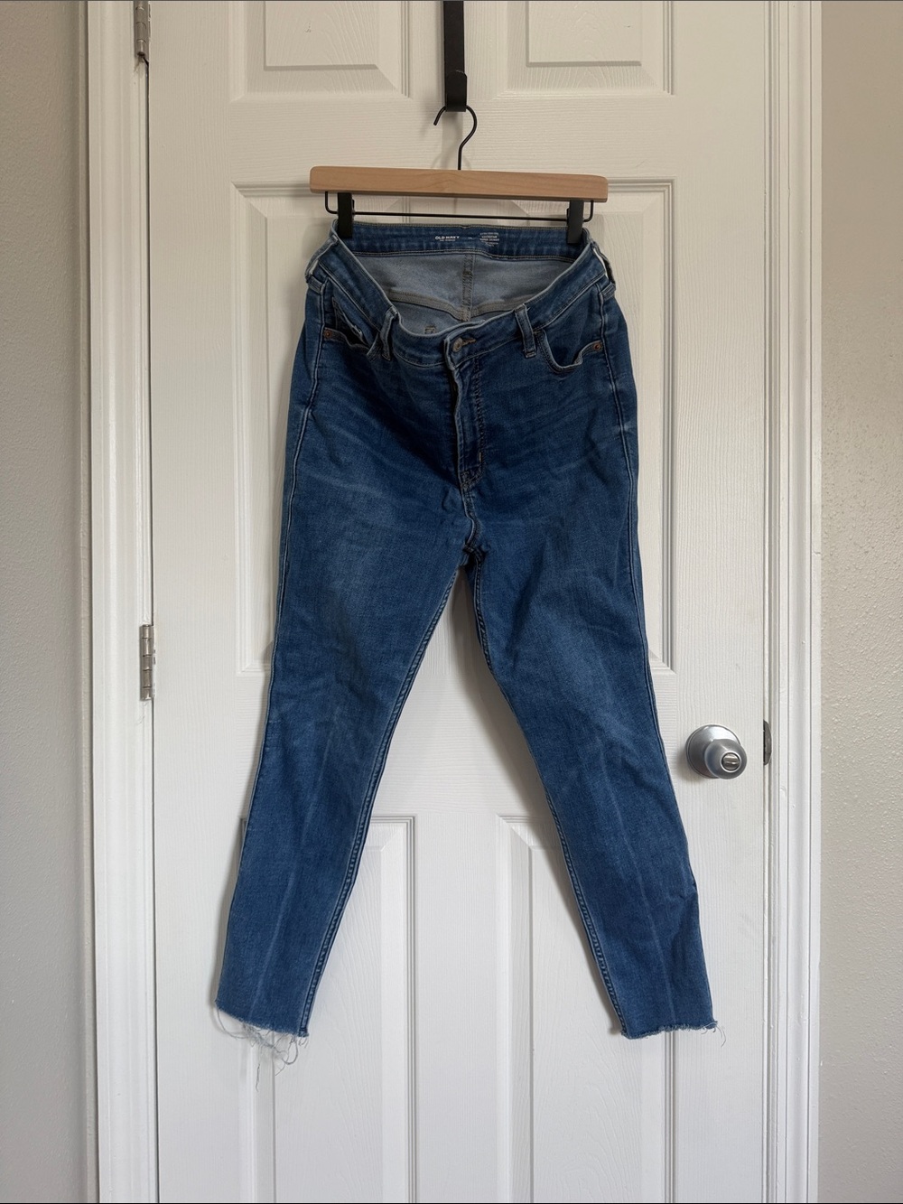 Old Navy Extra High-Rise Rockstar Super Skinny Jeans